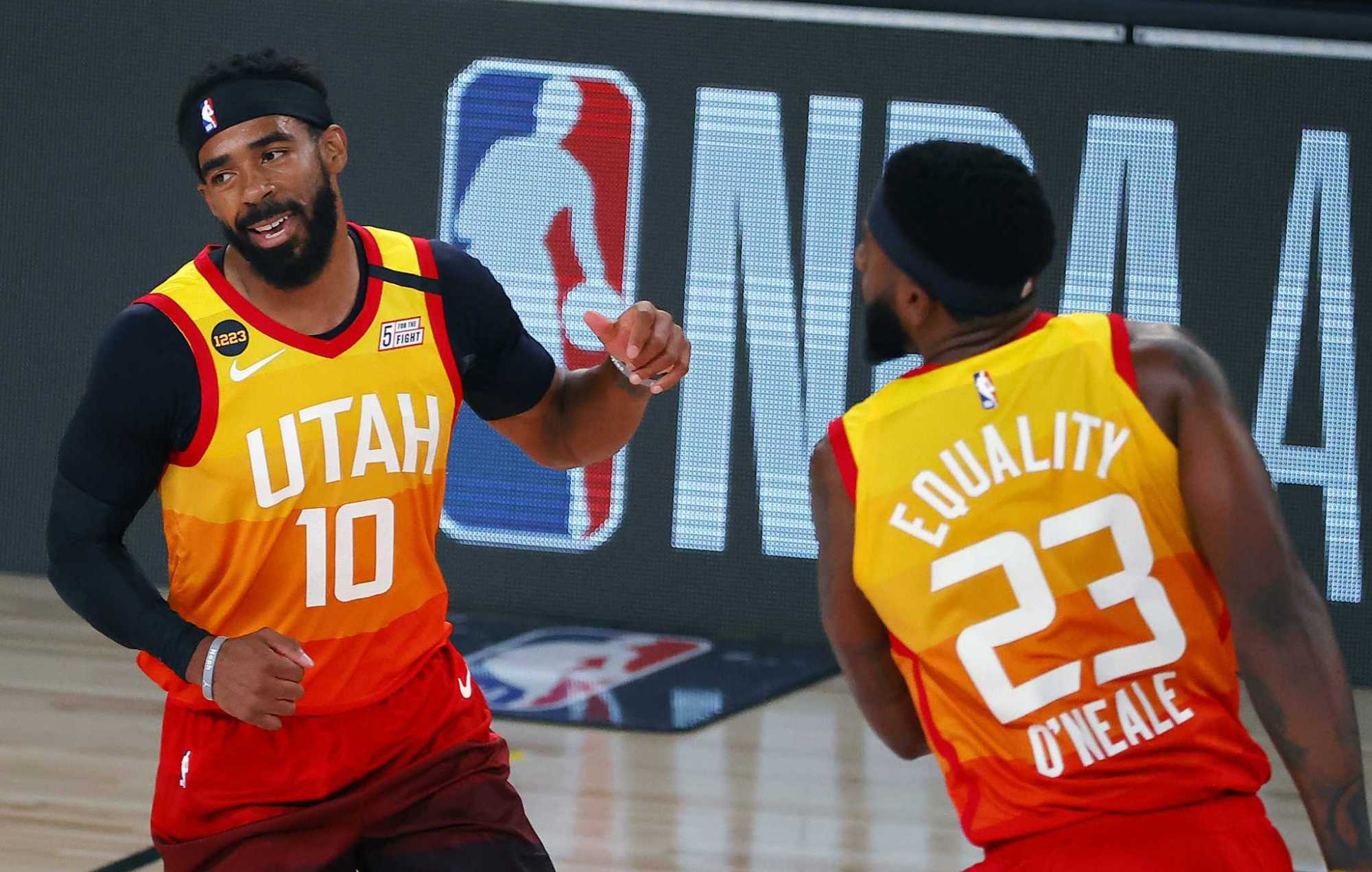 险胜首场状态出色，公牛观众沸腾！，Rookie重返赛场气势如虹延续