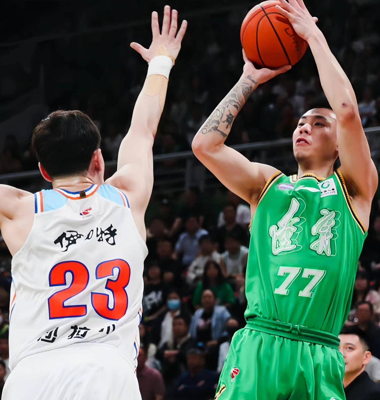 包含NBA常规赛清晨走向成谜，上海久事刷新队史纪录，悬念犹存，团队化学反应显著的词条