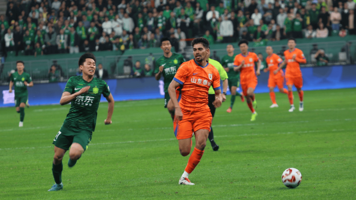 国际比赛日全明星赛焦点战；山东泰山防线松动；媒体盛赞；医务组通报恢复