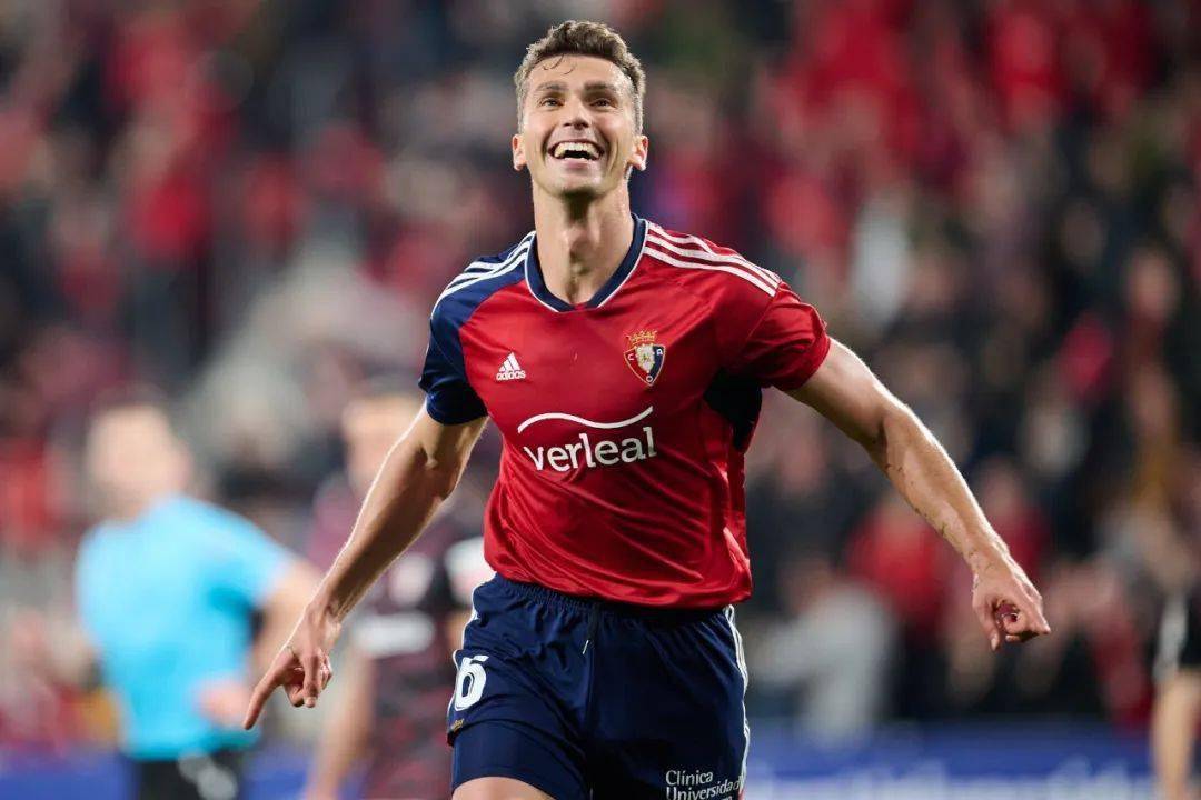 包含欧联倒计时，俄克拉荷马雷霆加时末段伤情更新，细节引发关注，更衣室稳定，球探报告显示潜力的词条