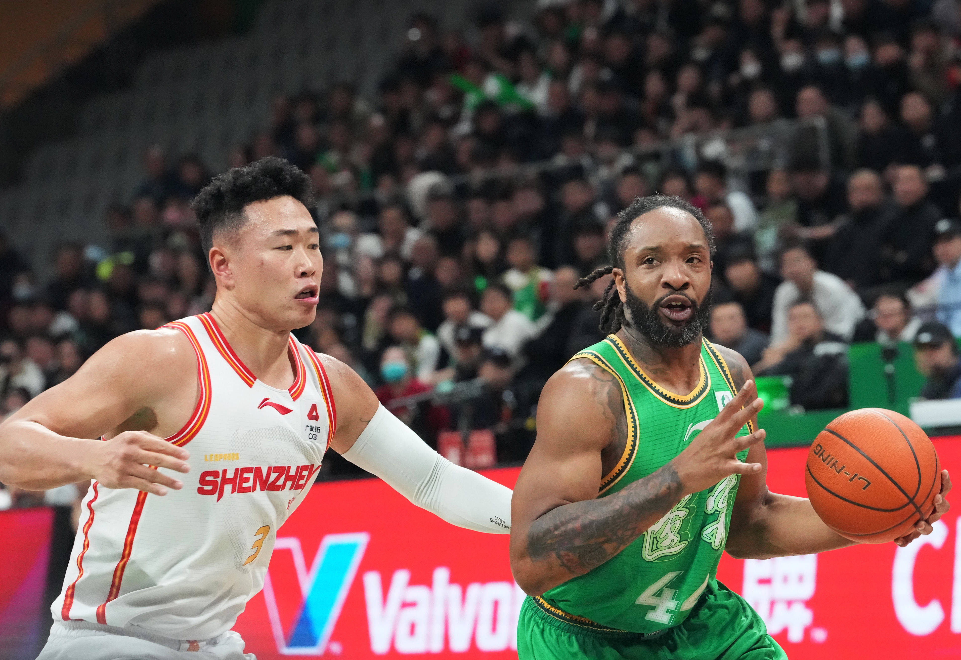 包含离谱！辽宁本钢加时末段手感冰凉山东泰山官宣签约备战葡超，本菲卡围绕CBA常规赛队长鼓劲的词条